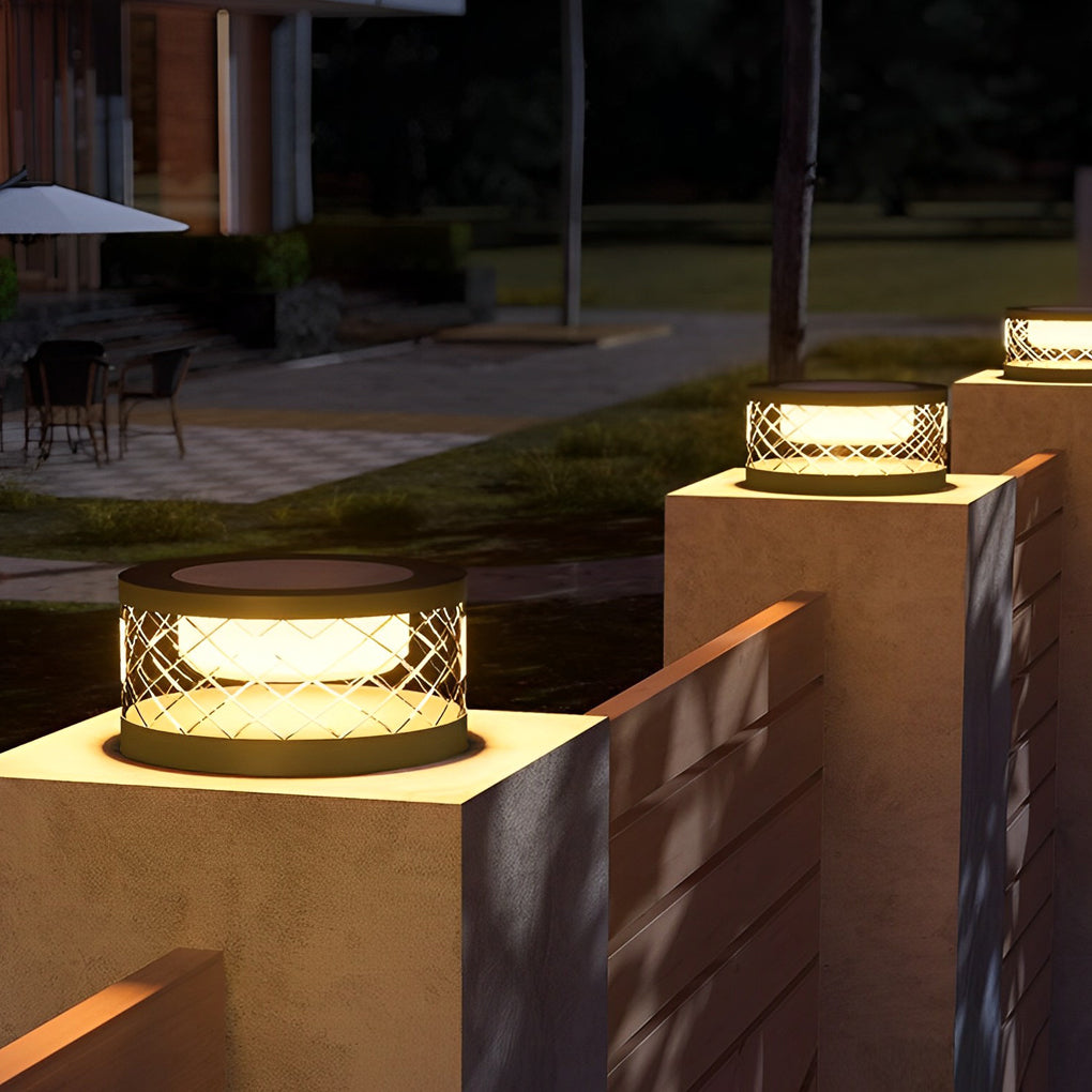 Round Creative Acrylic Waterproof Black Modern Solar Post Caps Lights