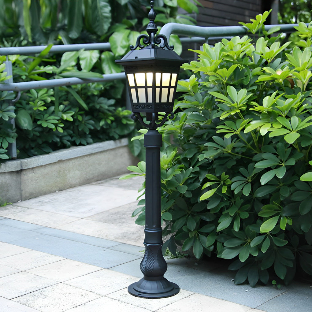 Outdoor Waterproof Aluminum Glass LED European Style Lawn Lamp Pathway Lights