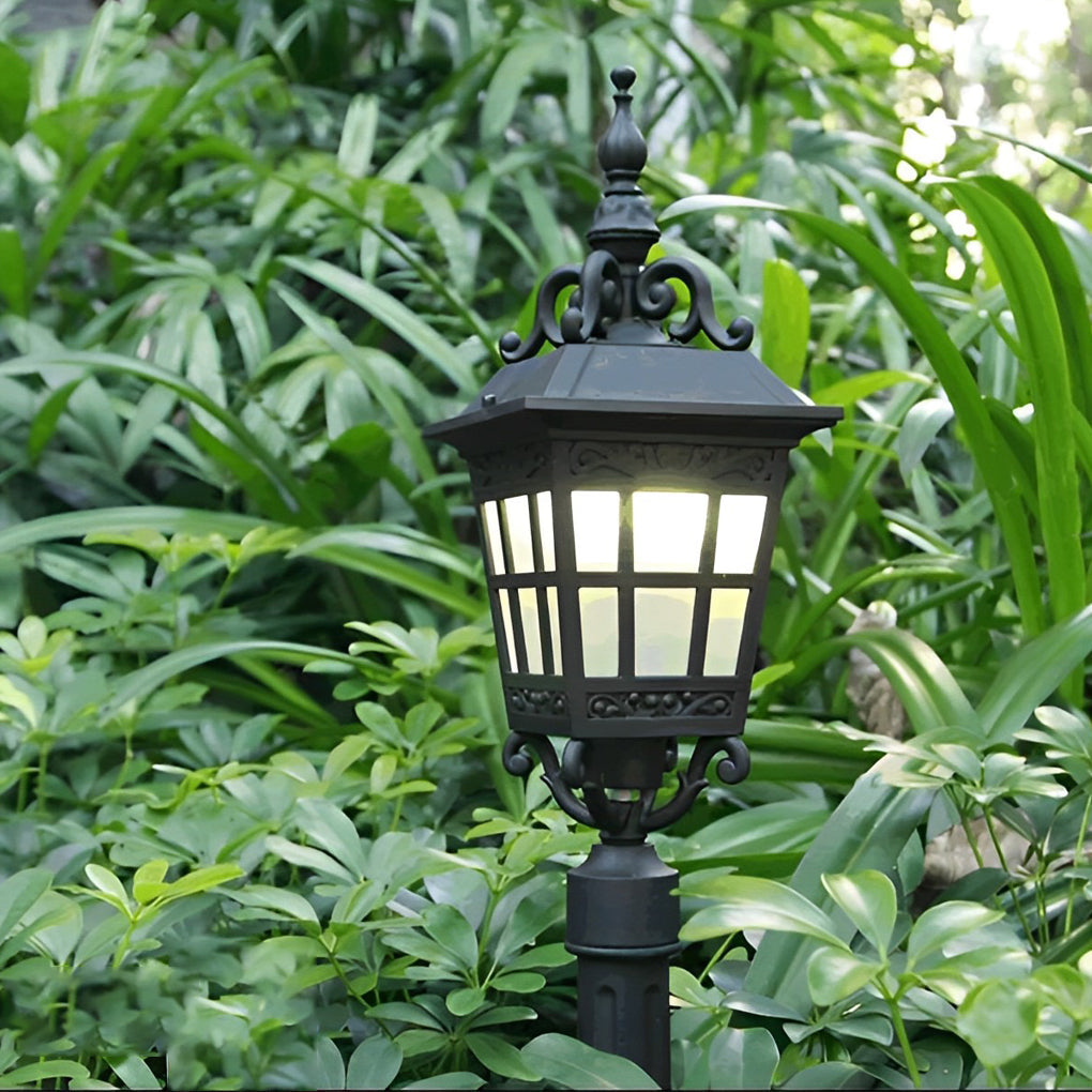 Outdoor Waterproof Aluminum Glass LED European Style Lawn Lamp Pathway Lights