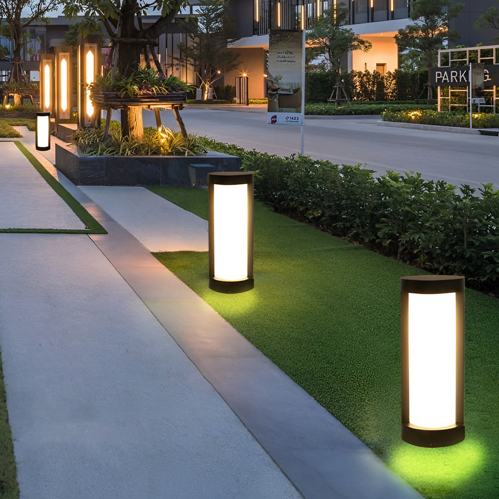 [Clearance Sale] Round Waterproof LED Solar Black Modern Outdoor Pathway Lights Post Lights