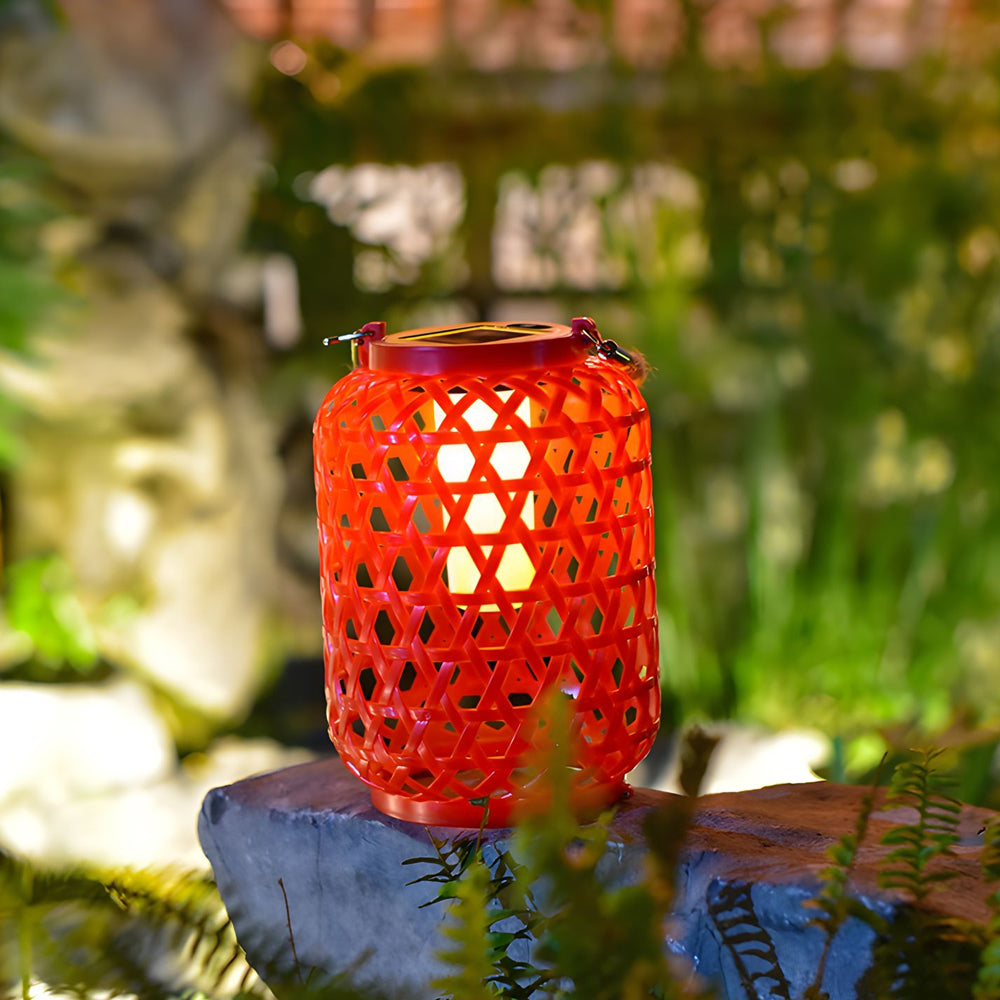 Portable Solar Lanterns Plastic Rattan Solar Hanging Lanterns Outdoor Light LED Solar Garden Lanterns