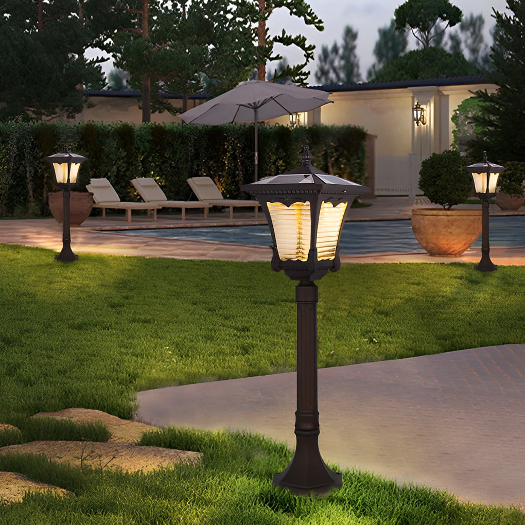 Vintage Intelligent Light Control LED Waterproof Retro Solar Lawn Lamp