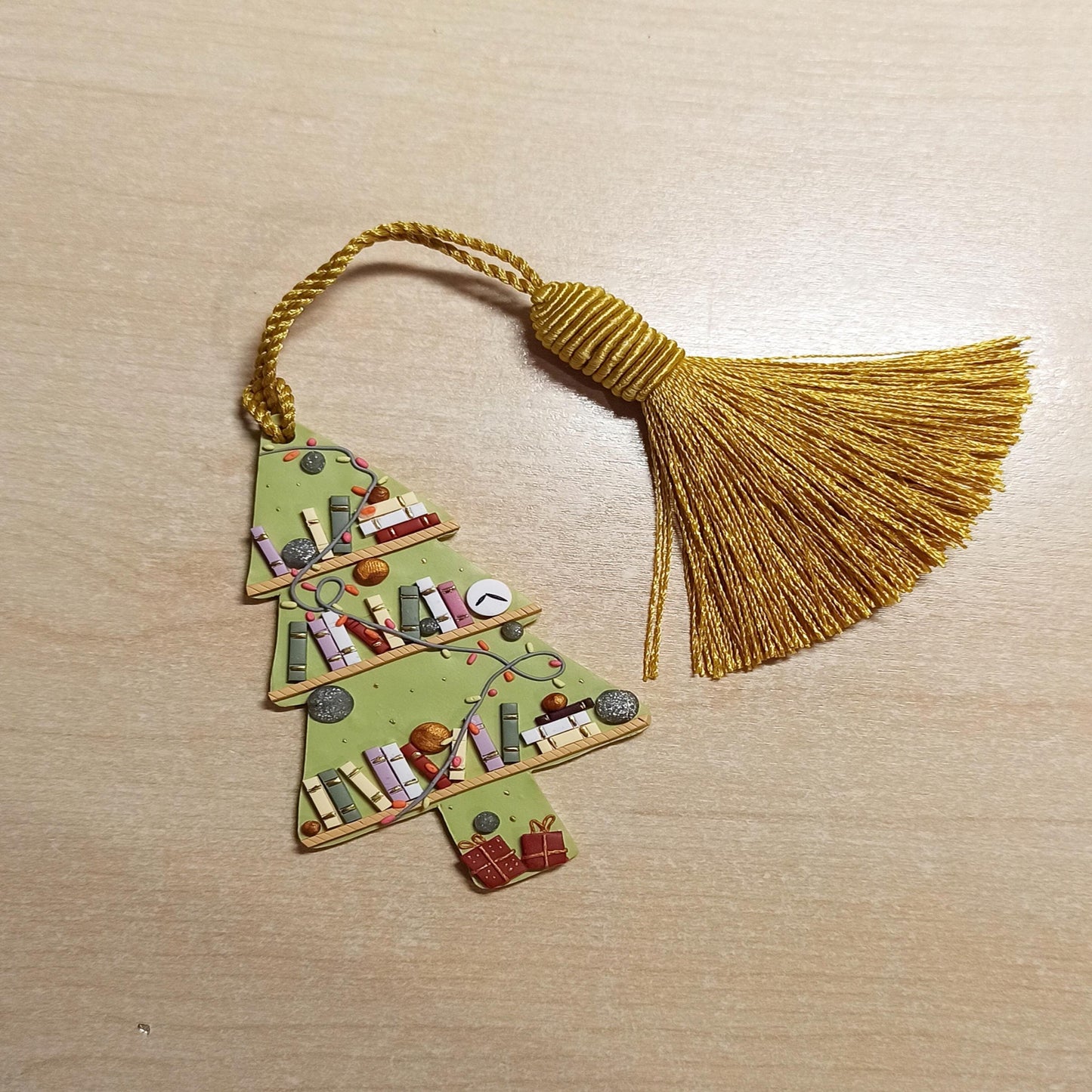 Handmade Christmas Tree Tassel Bookmark | Green Polymer Clay Winter Reading Accessory | Unique Gift for Bookworms