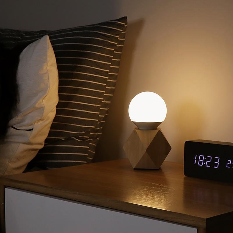 Handy Nordic Geometric Wooden Base Touch Mini Table Lamp