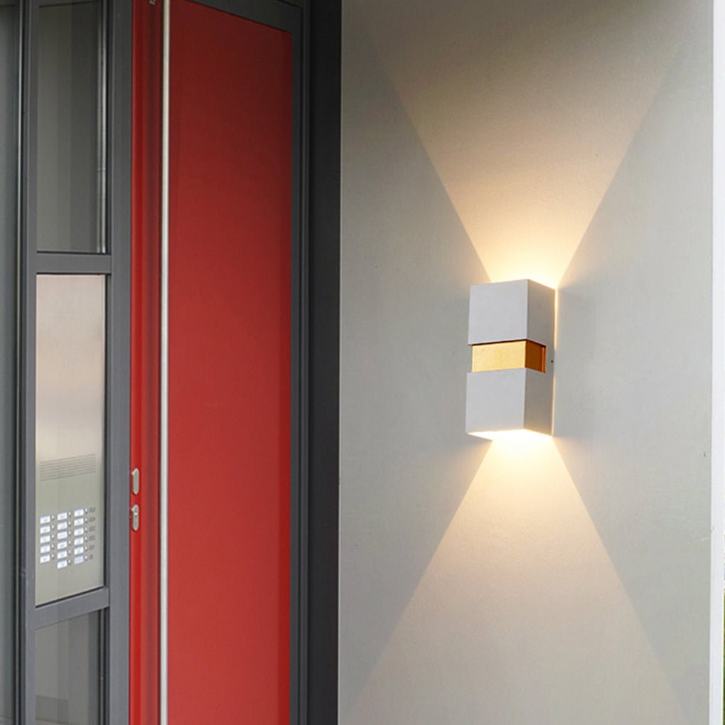 Modern Minimalist Outdoor LED Waterproof Wall Light for Villa Balcony Aisle Lighting