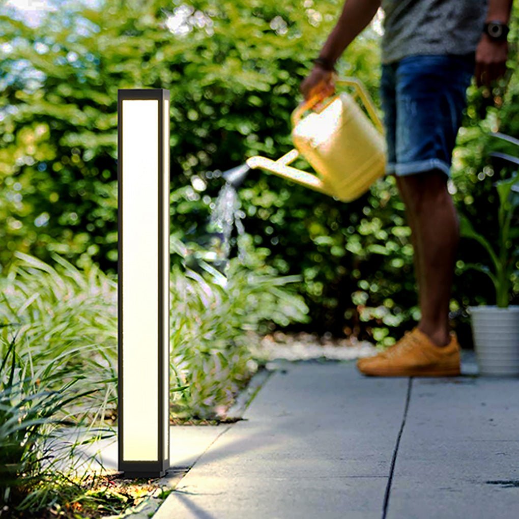 Outdoor Lawn Light Waterproof Garden Solar LED Landscape Lighting for Villa Courtyard